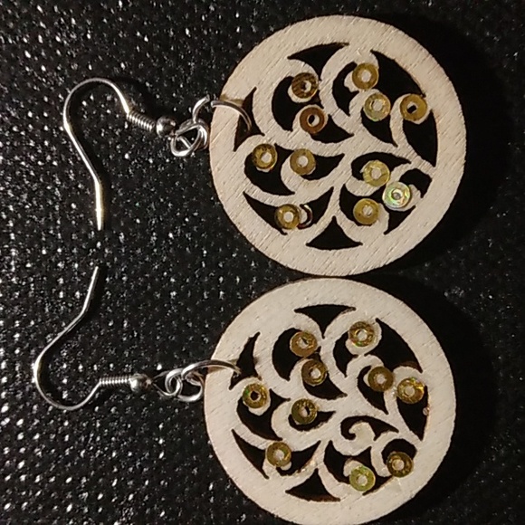 IRIDESCENT GOLD BLOOMS 🇪🇹"Buy 1 Get 1 Free"🇪🇹 - Picture 4 of 6